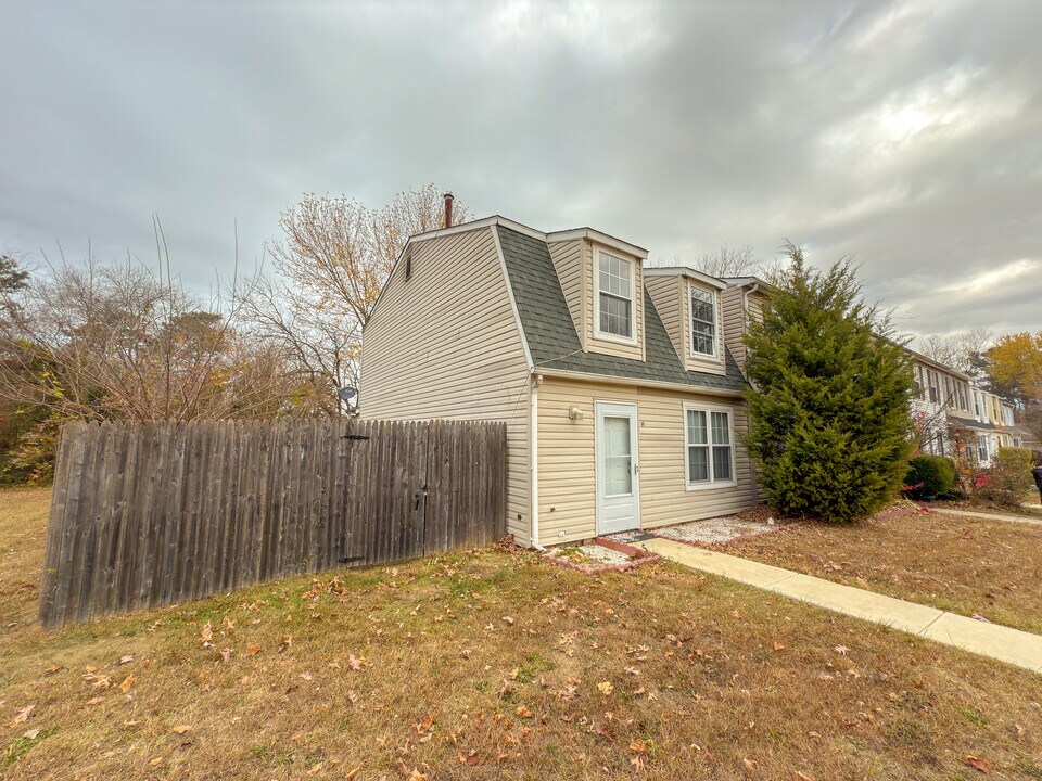 11 Villanova Ct in Sicklerville, NJ - Building Photo