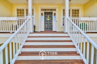 2242 Magnolia Meadows Dr in Mount Pleasant, SC - Building Photo - Building Photo