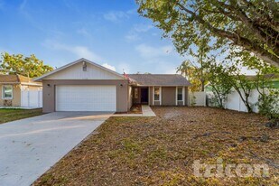 1928 W Clinton St in Tampa, FL - Building Photo