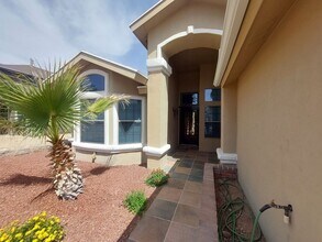 14021 Highweed Dr in Horizon City, TX - Building Photo - Building Photo