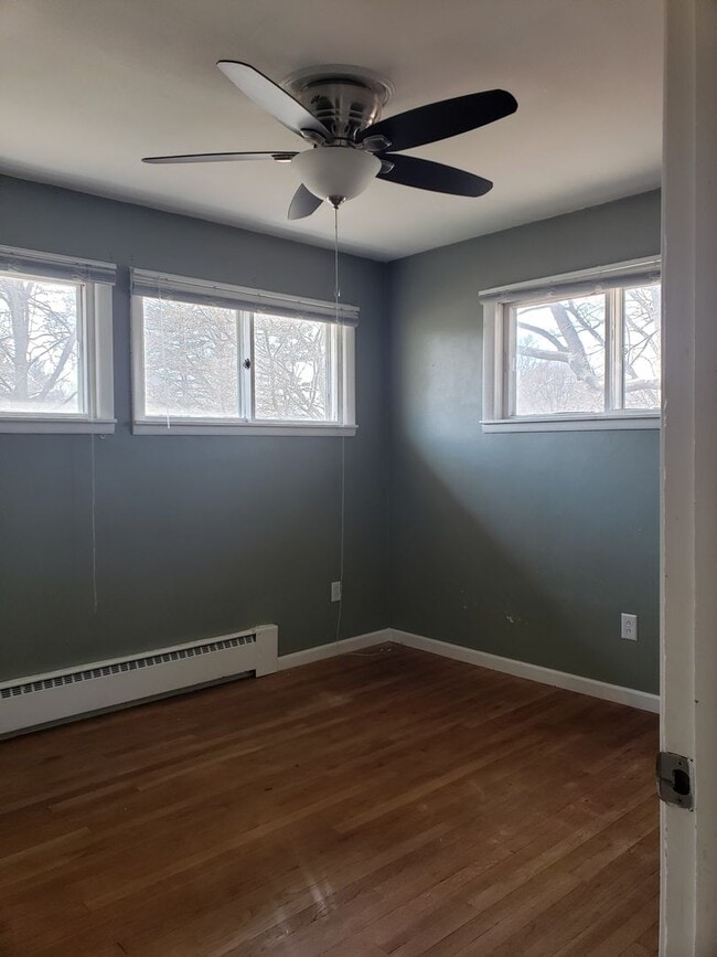 1606 Oxford Dr in Champaign, IL - Building Photo - Building Photo