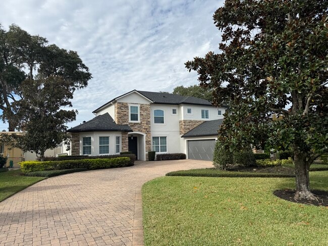 property at 3900 Lake Sarah Dr