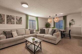 716-720-720 SW 14th Ct in Fort Lauderdale, FL - Building Photo - Building Photo