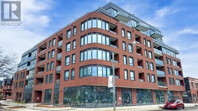 5 Lakeview Ave in Toronto, ON - Building Photo - Building Photo