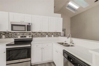 1318 Abberton Dr in Orlando, FL - Building Photo - Building Photo