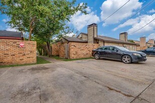 3930 Portland St in Irving, TX - Building Photo