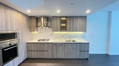 13778-13100 100 Ave in Surrey, BC - Building Photo - Building Photo