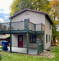 111 McPherson St in Stanton, MI - Building Photo