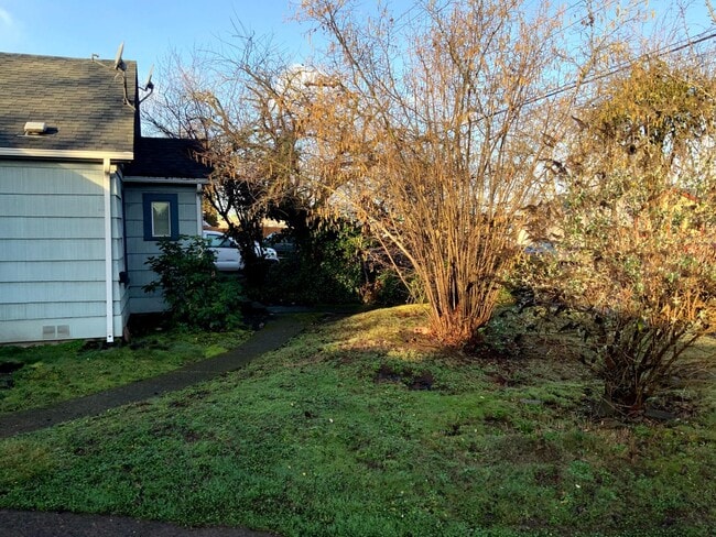 1612 W 8th Ave in Eugene, OR - Building Photo - Building Photo