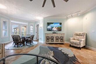 2825 Palm Beach Blvd in Ft. Myers, FL - Building Photo - Building Photo