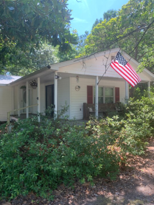1594 Holden Beach Rd SW in Supply, NC - Building Photo