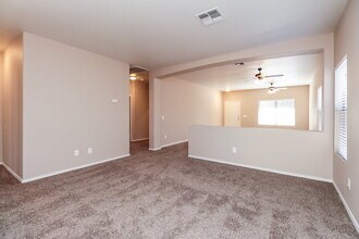 2924 W Allens Peak Dr in San Tan Valley, AZ - Building Photo - Building Photo