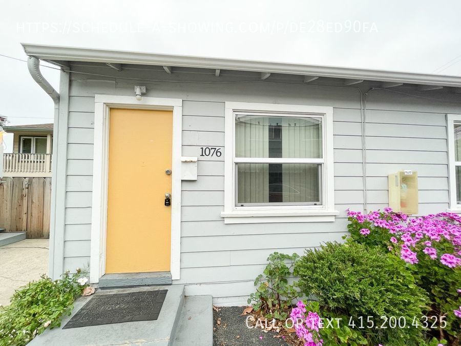 1074 Third St, Unit 1076 in Monterey, CA - Building Photo