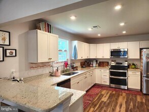 214 Oregon Rd in Stevensville, MD - Building Photo - Building Photo