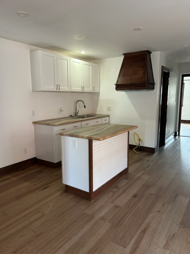 85 Abbott Rd, Unit Upper - Left