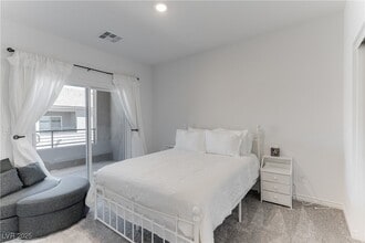 1539 Eva Xing Pl in Henderson, NV - Foto de edificio - Building Photo
