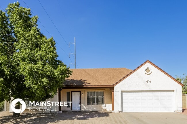 property at 1202 E Topeka Dr