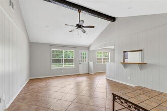 2414 Chanay Ln in Houston, TX - Building Photo - Building Photo