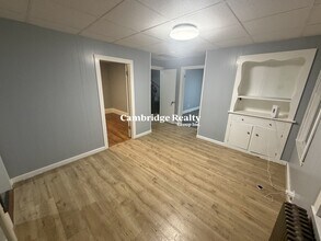 63 Whitman St, Unit 2T in Malden, MA - Foto de edificio - Building Photo