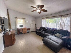 1501 NW 7th Terrace in Fort Lauderdale, FL - Building Photo - Building Photo