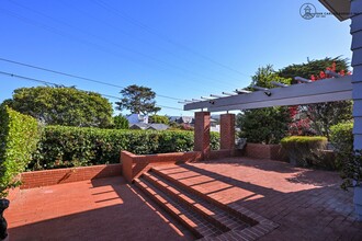 2416 Bay View Ave in Carmel By The Sea, CA - Building Photo - Building Photo