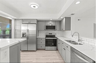 2304 Lucaya Ln in Coconut Creek, FL - Building Photo - Building Photo