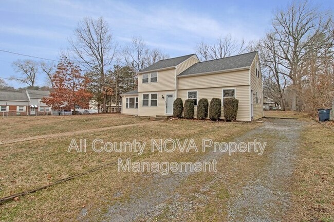 8600 Lantern Ln in Clinton, MD - Building Photo - Building Photo