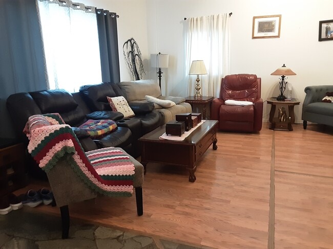 4040 US Highway 93 N, Unit #6 in Stevensville, MT - Building Photo - Building Photo