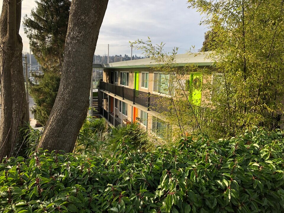 2801 14th Ave W, Unit 7 in Seattle, WA - Building Photo