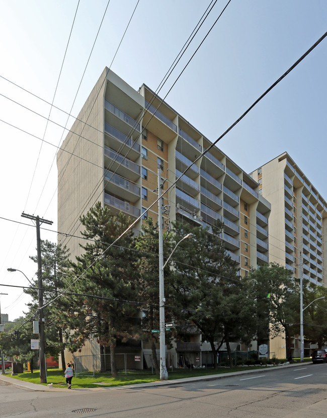 Boldview Tower in Hamilton, ON - Building Photo - Building Photo