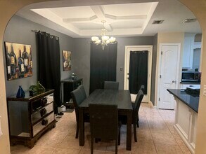 1803 W Bronze St, Unit 2 in Pharr, TX - Foto de edificio - Building Photo