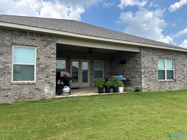 7011 Nearpath Dr NW in Huntsville, AL - Building Photo - Building Photo