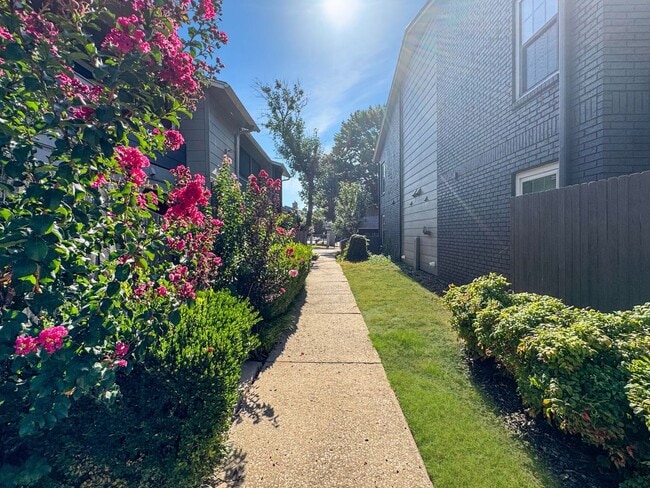 9005 S Delaware Ave in Tulsa, OK - Building Photo - Building Photo