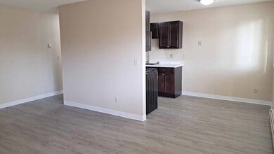 Twin Lakes Apartments in Robbinsdale, MN - Building Photo - Building Photo