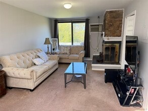 110 Drew Ln in Carmel, NY - Building Photo - Building Photo