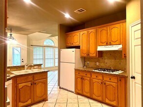 1410 Oxford Dr in Mansfield, TX - Building Photo - Building Photo