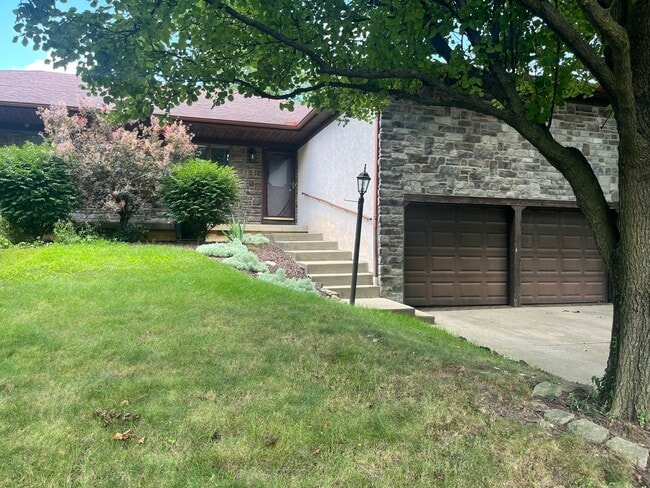property at 3526 Dinsmore Castle Dr