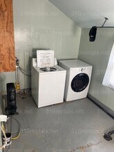 120 N Kansas Ave in Newton, KS - Building Photo - Building Photo