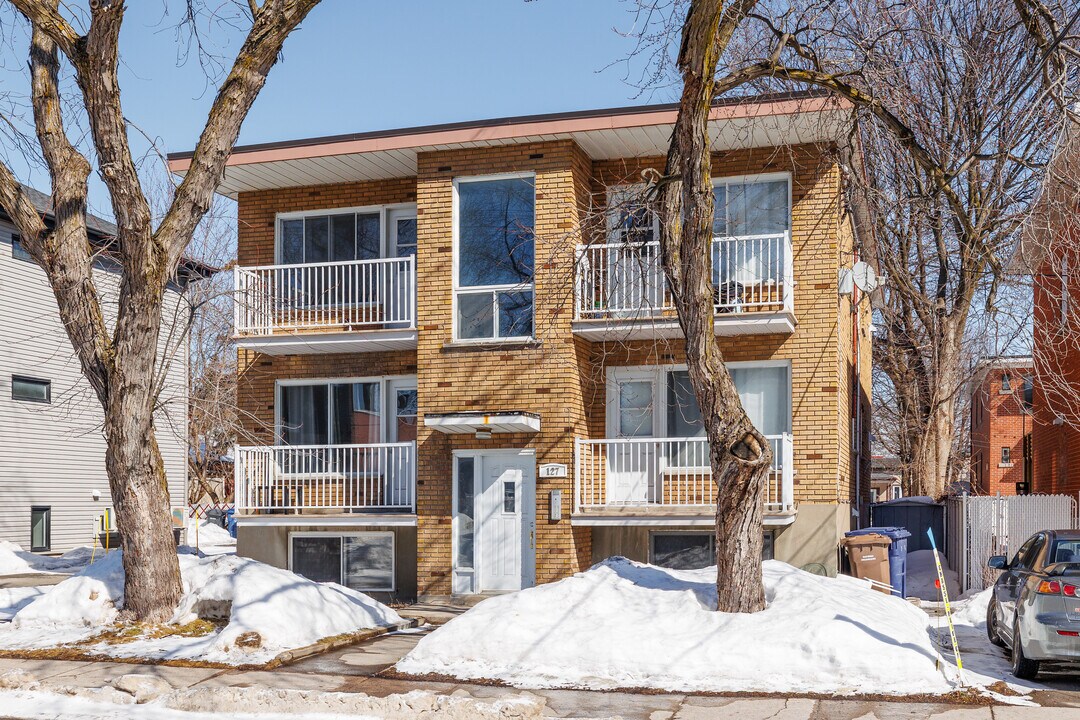 119 Laval Av in Laval, QC - Building Photo