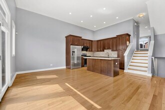 2829 S Grove St in Chicago, IL - Building Photo - Building Photo