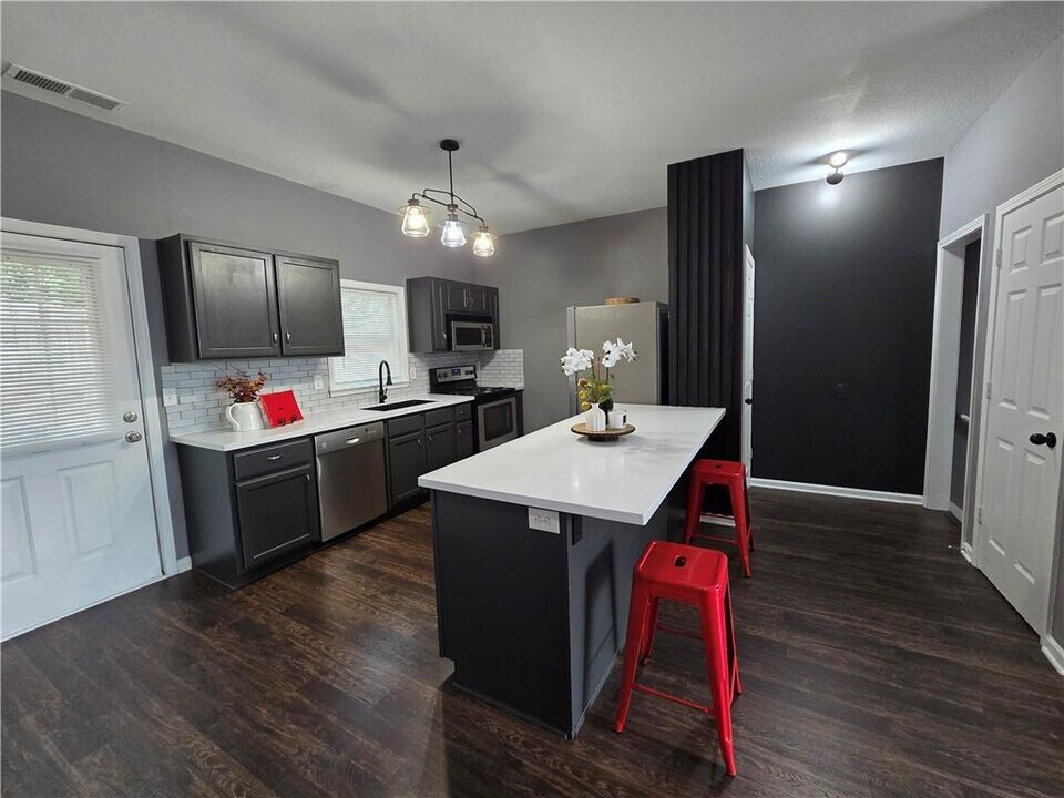 25 Corinth Rd in Cartersville, GA - Building Photo