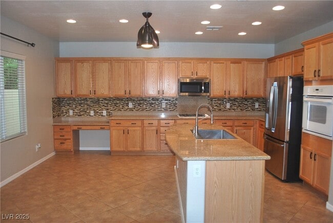 property at 6809 Palmetto Pines Ct
