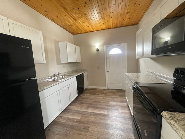 414 N 3rd St in Marshalltown, IA - Building Photo - Building Photo