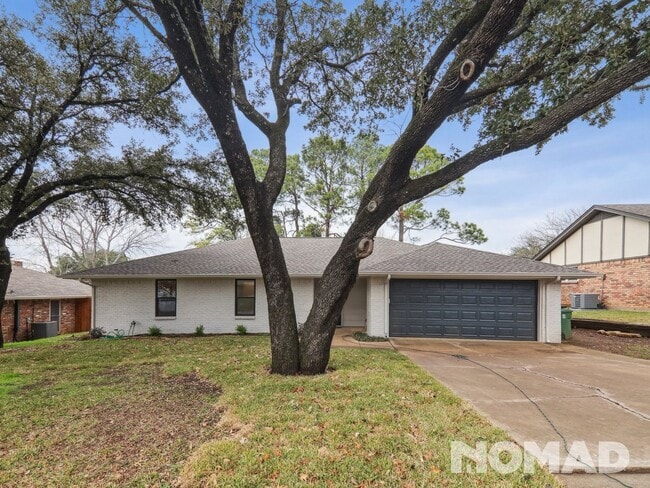 property at 2138 Pecos Dr