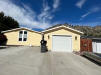 14902 Golden Delicious St in Entiat, WA - Foto de edificio - Building Photo