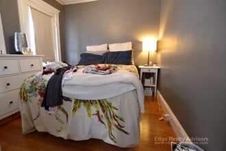 97 Oakland St, Unit 2 in Boston, MA - Foto de edificio - Building Photo
