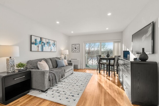 231 Coolidge Ave in Watertown, MA - Building Photo - Building Photo