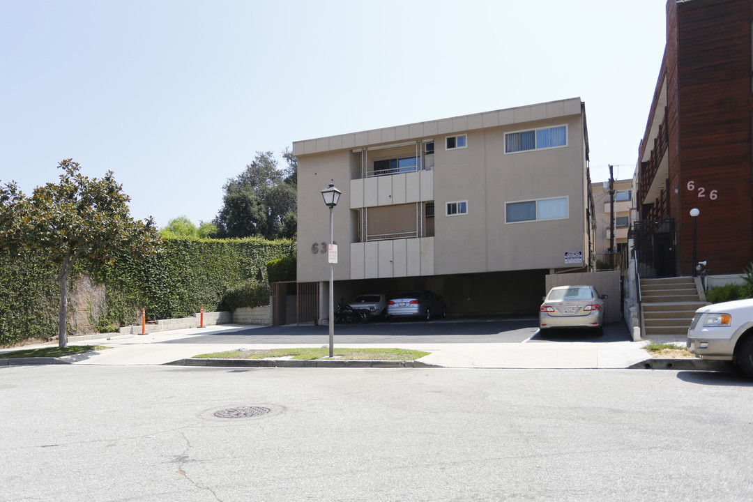 630 N Isabel St in Glendale, CA - Building Photo