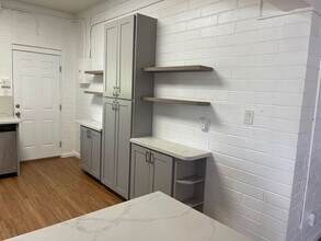 2661 Aaliamanu Pl, Unit #2 in Honolulu, HI - Building Photo - Building Photo