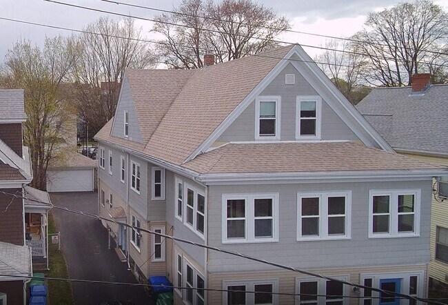 132 George St in Medford, MA - Building Photo - Building Photo